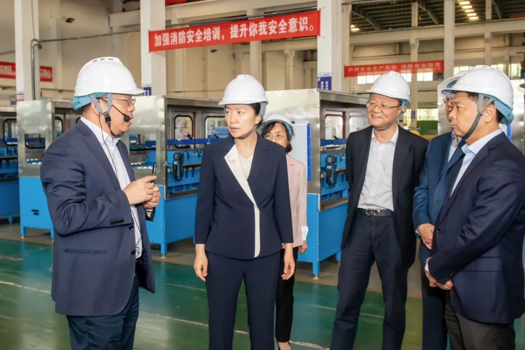 Sheng Lei investigated the key industries linked